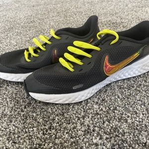 Nike shoes